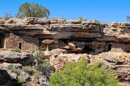 Photo of the Indian Ruins on the Rim above Montezuma Well
